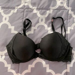 NWT Victoria’s Secret Dream Angels Push Up 32D